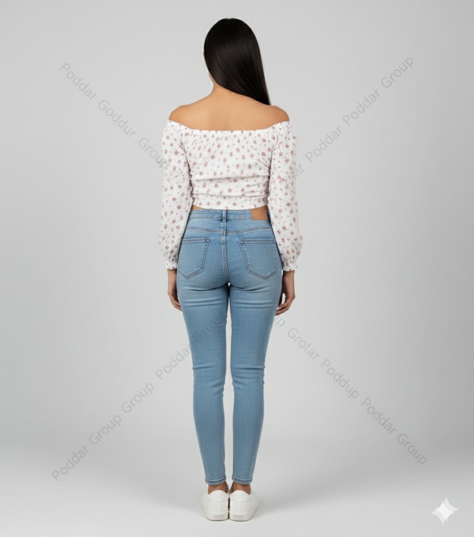 Sweetheart Neckline Cropped Top with Mini Floral Pattern - Image 2